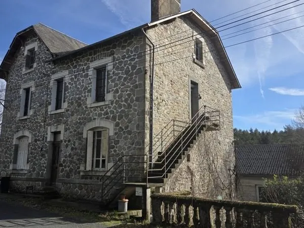 Maison en pierre 7 pièces 230 m²
