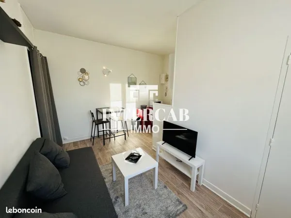 Studio 1 pièce 18 m²