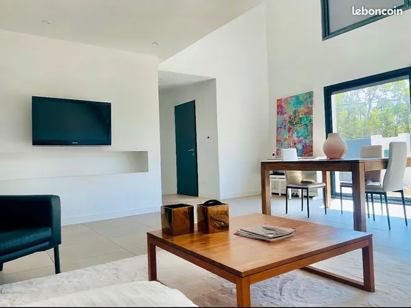 Maison Contemporaine 131m2 à Agroparc