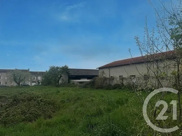Terrain 573 m²