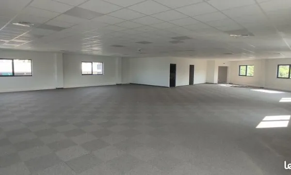 BUREAUX 130 m² BOURGOIN JALLIEU