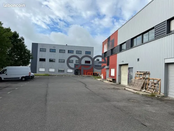 Bureaux, entrepôt 203 m² Meaux