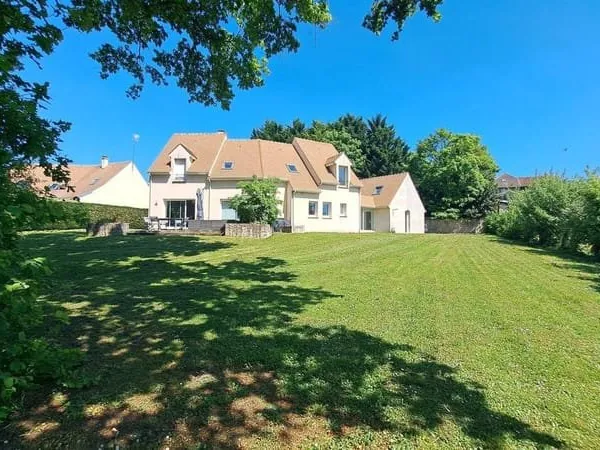 Villa 9 pièces 197 m²