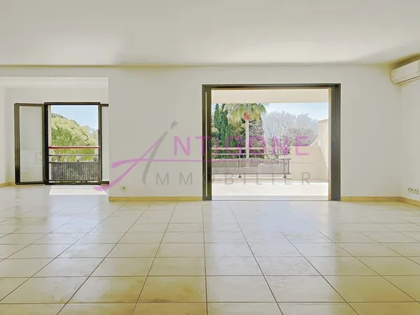 Appartement T3 en centre-ville avec ascenseur et stationneme
