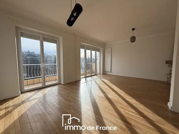 RODEZ, Maison de ville Type 5 sur une parcelle de 224 m²
