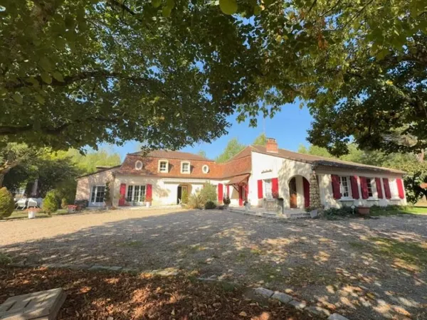 Propriété 13 pièces 348 m²