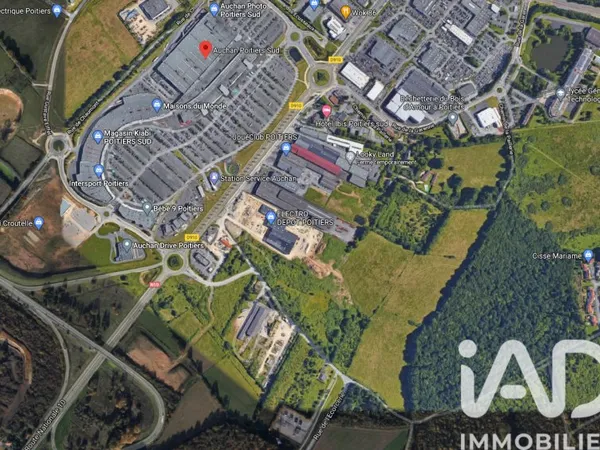 Terrain 32000 m²