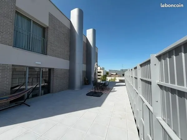 T3 meublé 73m² avec terrasse 81m²+parking fermé+cave