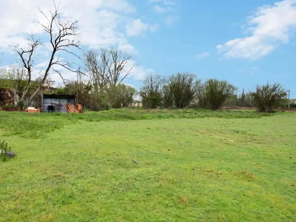 Terrain constructible à 10 minutes du centre d' Ambarès-et-Lagrave