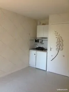 Studio 1 pièce 18 m²