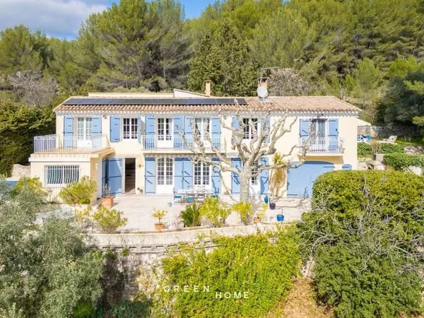 Maison 8 pièces 286 m²