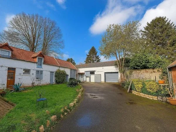 Maison de plain-pied 10 pièces 230 m²