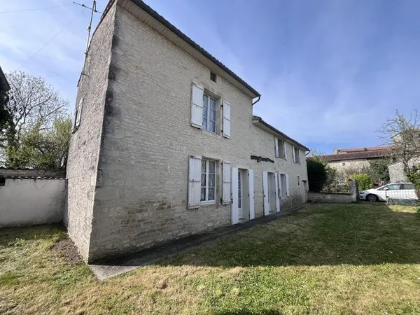 Maison en pierre de 5 pièces principales