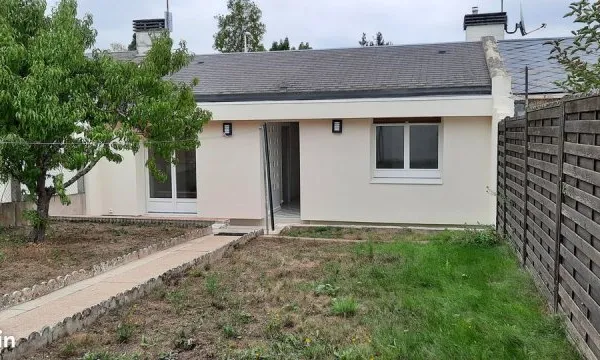 Maison F2 avec garage et jardin -SARAN