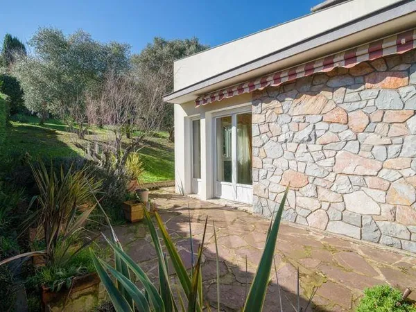 Maison de plain-pied 6 pièces 154 m²