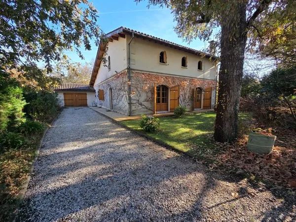 VILLA 5 CHAMBRES ET GARAGE - TAUSSAT
