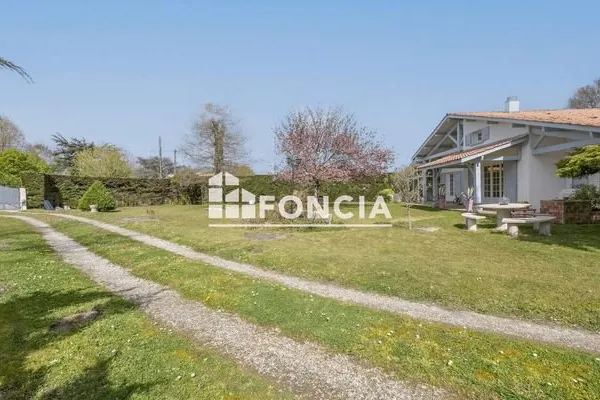 Maison 6 pièces 158 m²