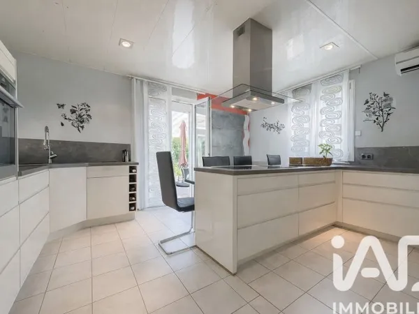 Maison 4 pièces 131 m²