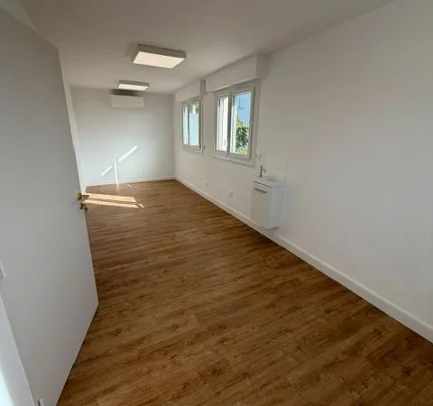 Local professionnel Dremil Lafage