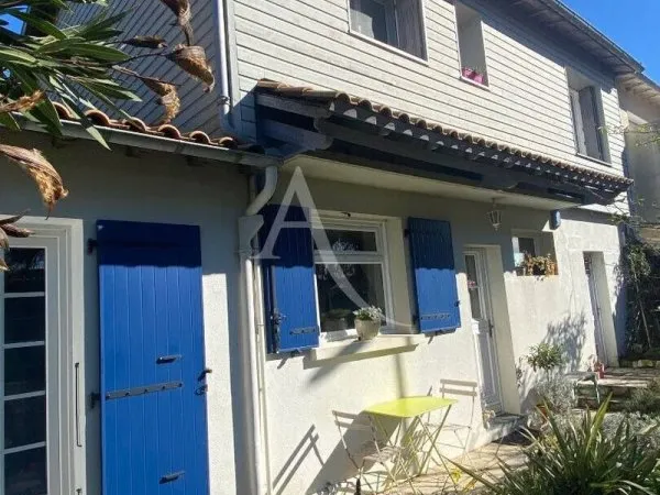 Maison 6 pièces 196 m²
