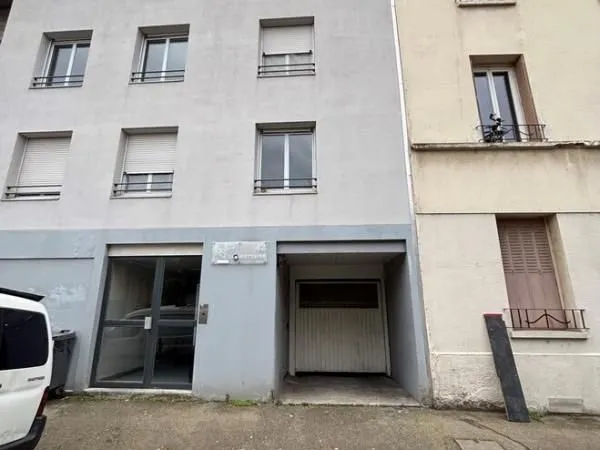 Parking 10 m² Lyon