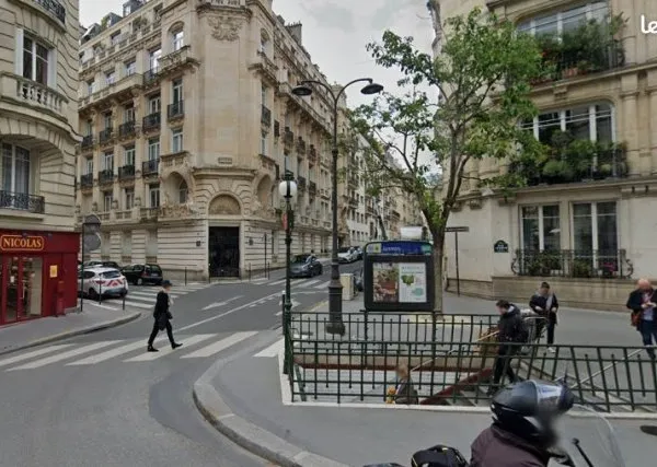 Boutique 335 m² PARIS