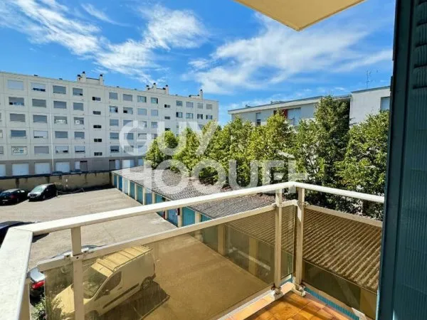 Vendu : Appartement 4 pièces à Lyon 8e Arrondissement - Quartier Santy
