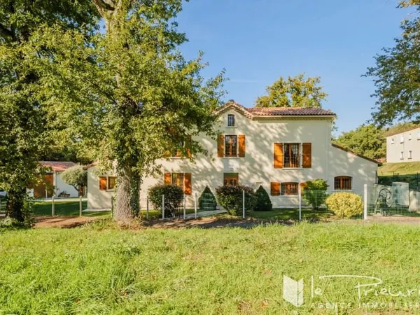 Maison 6 pièces 210 m²