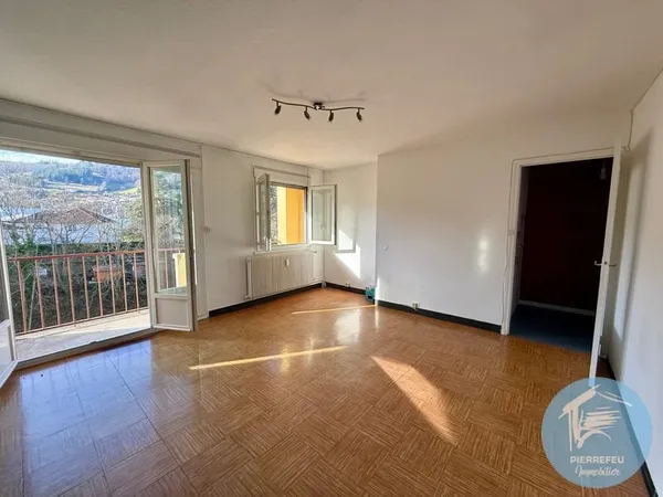 PROCHE GARE SNCF APPARTEMENT 3 CHAMBRES