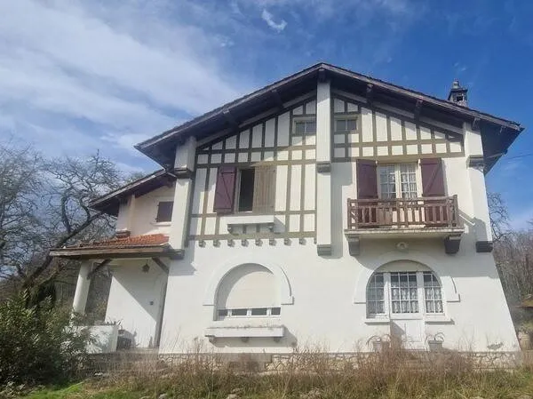 Maison 8 pièces 190 m²