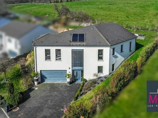 Maison 7 pièces 238 m²