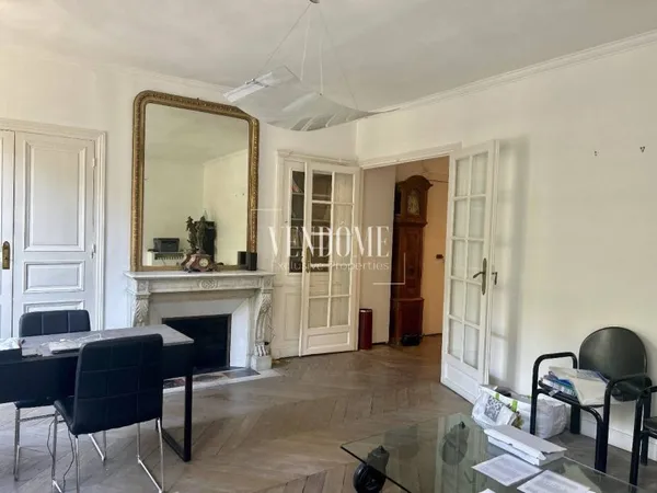 Appartement 4 pièces 130 m²