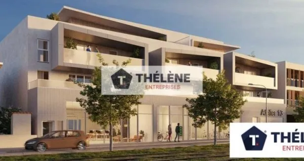 Local commercial 4 pièces 244 m²