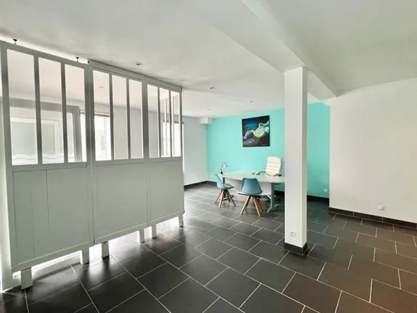Local 1 pièce 42 m²