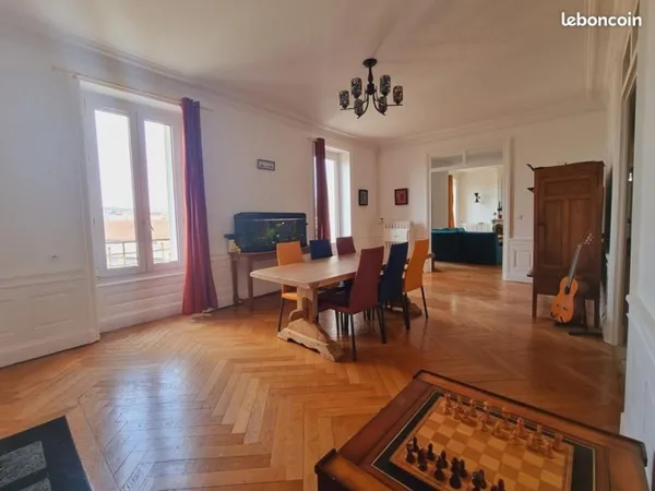 Appartement 7 pièces 178 m²
