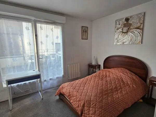 Chambre spacieuse très courte durée Paris 13e BNF