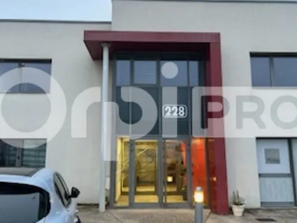 Bureaux 75 m²