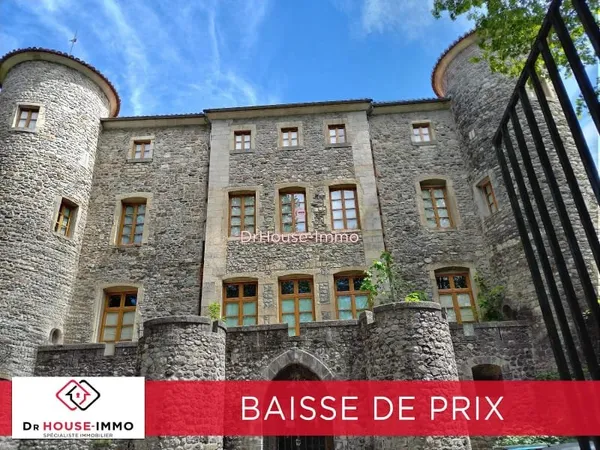 Château 45 pièces 883 m²