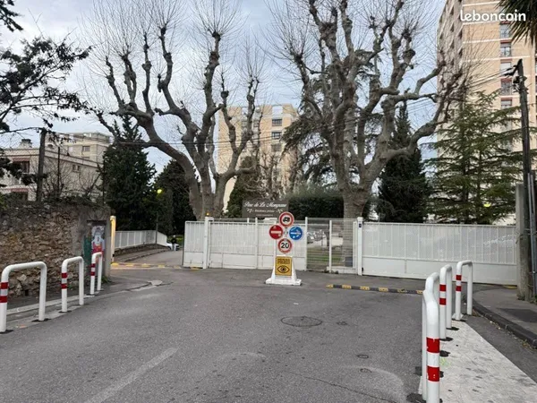 Vente place de parking sécurisée - Parc de la Mongrane (13013 Marseille)
