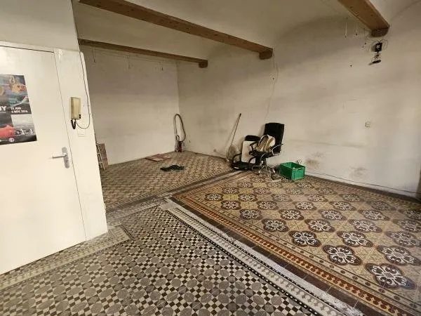 A vendre quartier Figuerolles grand studio