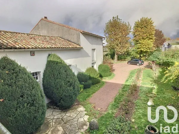Maison 10 pièces 259 m²
