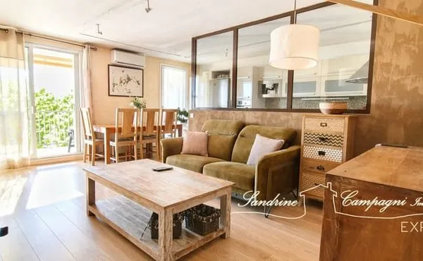 APPARTEMENT T3/4, terrasse, garage à deux pas du THEATRE