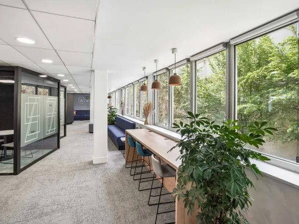 Bureaux 2748 m²