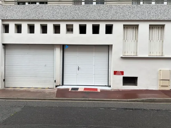 Local stationnement et/ou stockage - VICHY
