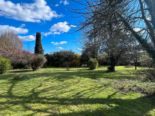 Terrain à bâtir 620 m²