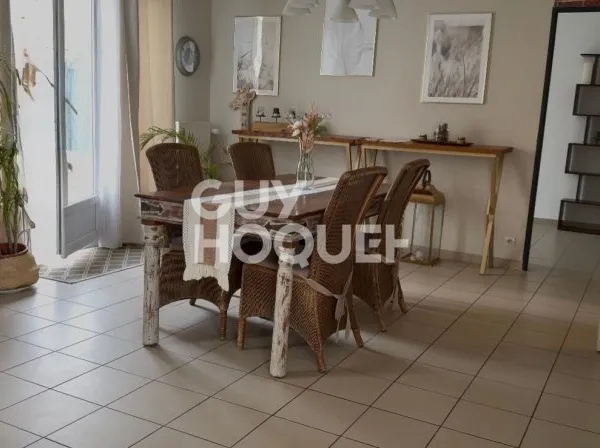 Maison d'exception à vendre à Compiègne avec 5 chambres sans travaux - Réf. C2312