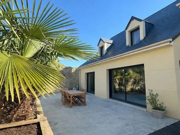 Maison 7 pièces 220 m²
