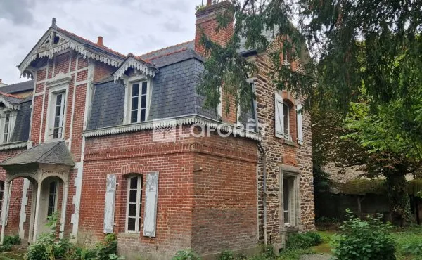 Maison 10 pièces 146 m²