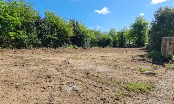 Terrain 566 m²