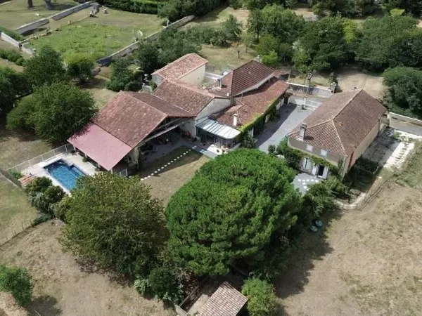 Corps de Ferme de 11 pièces principales